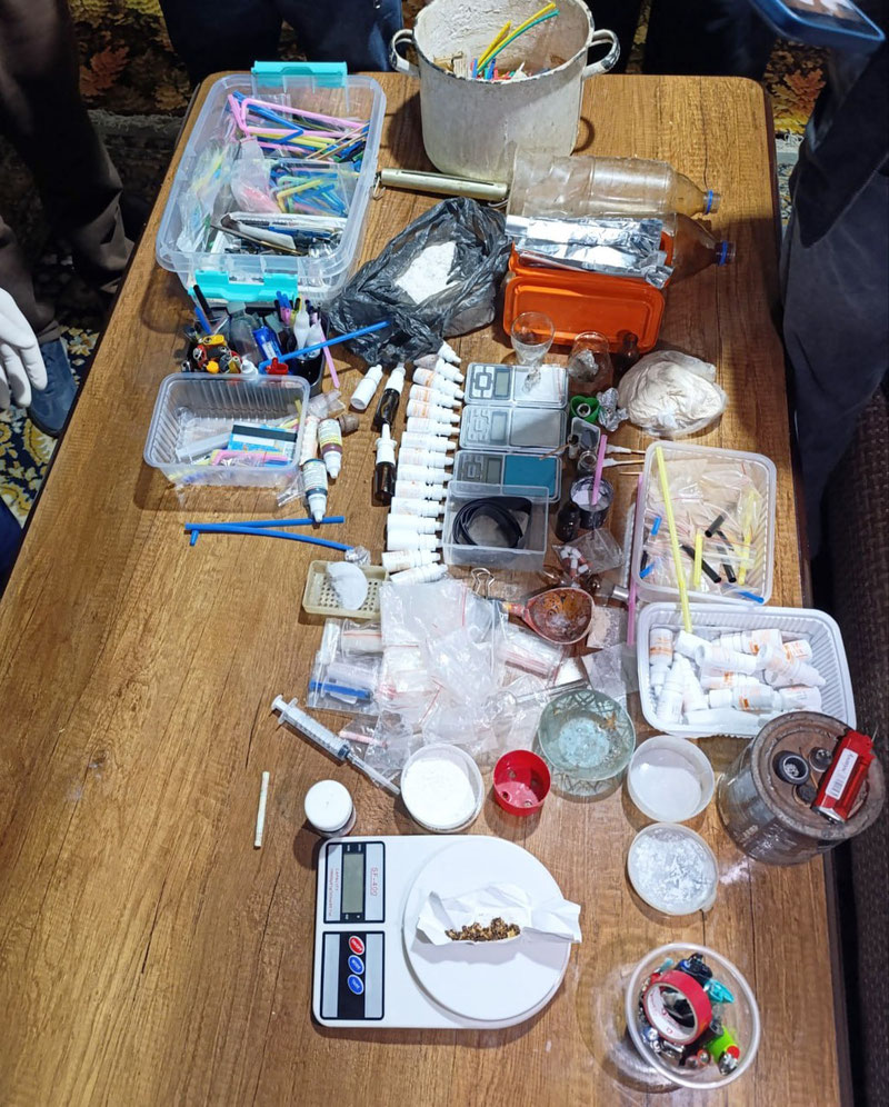 Изрображение 'Житель Андижана устроил у себя дома нарколабораторию'