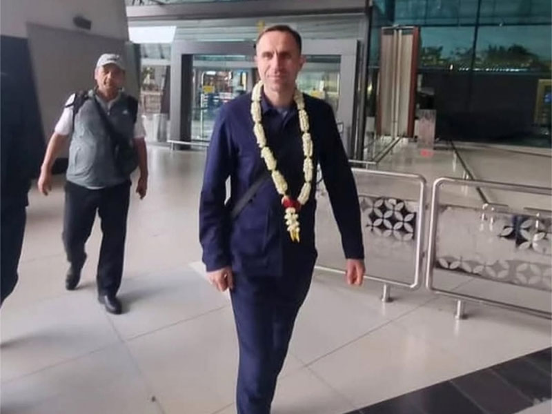 'Temur Kapadze Indoneziyaga bordi'ning rasmi