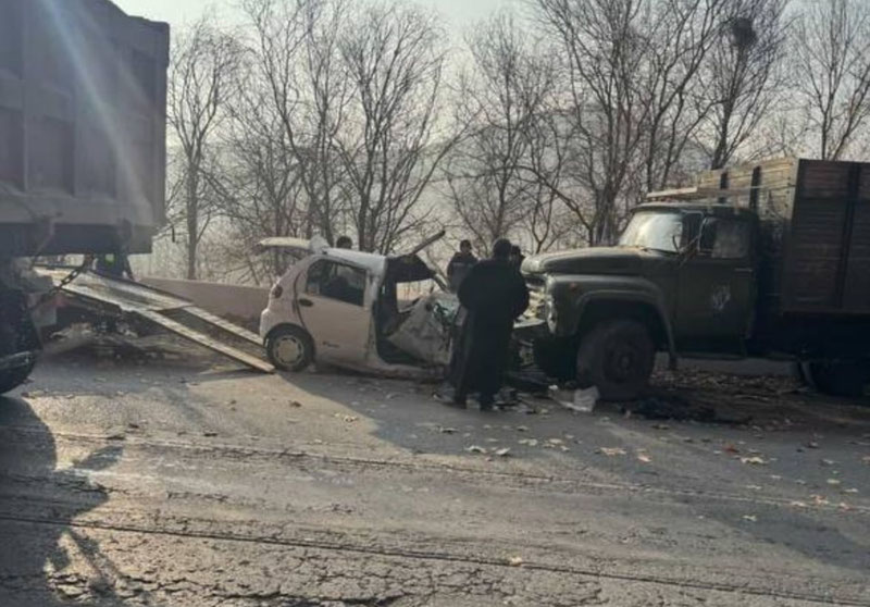 Изрображение 'В Джизаке произошло ДТП, унесшее жизни 3-х человек'