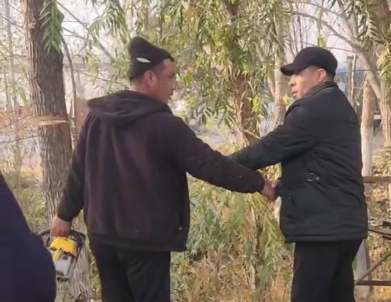 Image of 'It is said that in Fergana, the deputy governor used force against the ecology inspector.'