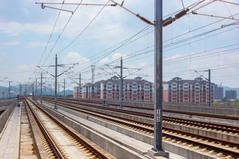 'Xitoyda sinov poyezdi 11 ishchini bosib ketdi'ning rasmi