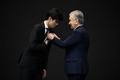 Image of 'Shavkat Mirziyoyev presented the honorary title to Javokhir Sindorov'
