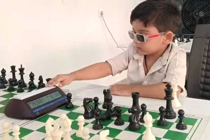 Изрображение 'Трехлетний индиец стал самым юным шахматистом в истории с рейтингом FIDE'