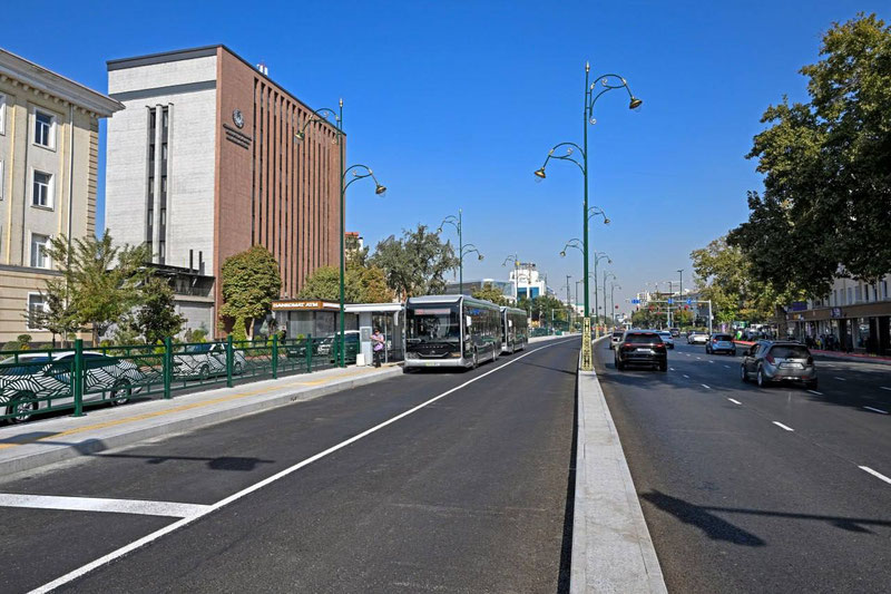 Изрображение 'На каких улицах Ташкента в 2026 году начнут обустраивать специальные автобусные полосы?'