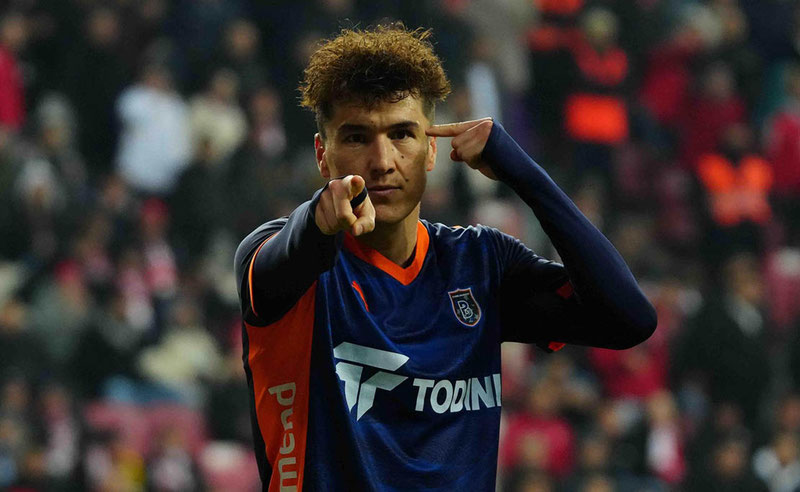 'Eldor Shomurodov “Istanbul Başakşehir”ga g‘alaba keltirib, to‘purarlar poygasida peshqadamga aylandi'ning rasmi