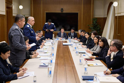 Изрображение 'Саида Мирзиёева провела совещание по вопросам противодействия домашнему насилию'