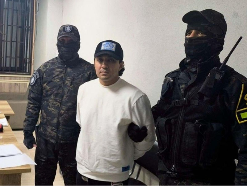 'Озодлик қисқа давом этди: Акмал Шукуров яна қамоққа олинди'ning rasmi