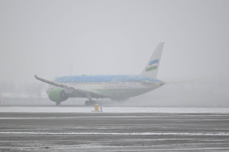 Изрображение 'Глава Узбекистана отбыл в Токио'