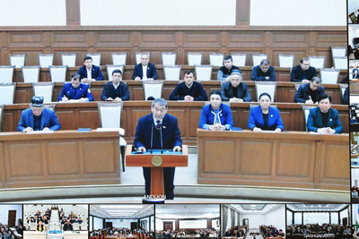 Изрображение 'Сенаторы одобрили закон, разделяющий полномочия хокимов и Кенгашей народных депутатов'