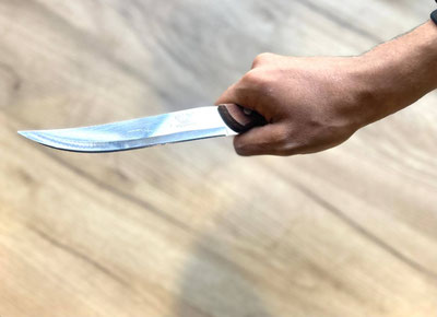 '26 yoshli erkak bir kishini o‘ldirib, yana biriga og‘ir tan jarohati yetkazdi.'ning rasmi