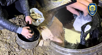 Image of 'A person who kept psychotropic and herbal substances in a residence in Syrdarya was exposed.'