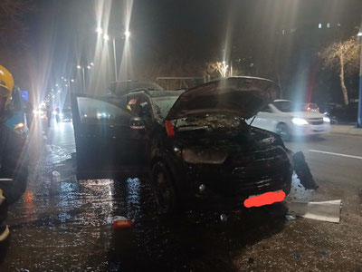 Изрображение 'На массиве Себзар в Ташкенте сгорел автомобиль'