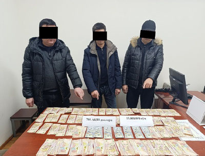 Изрображение 'В Каралкалпакстане задержаны налоговые инспекторы, вымогавшие $2 тыс у предпринимателя'