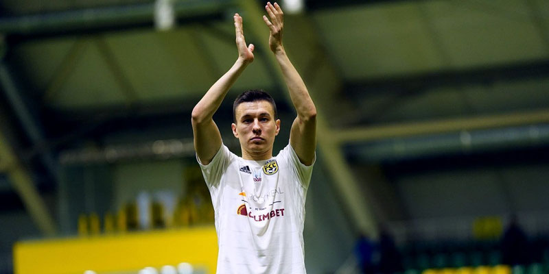 'Sergeyev Eron klubiga koʻchib oʻtdi'ning rasmi