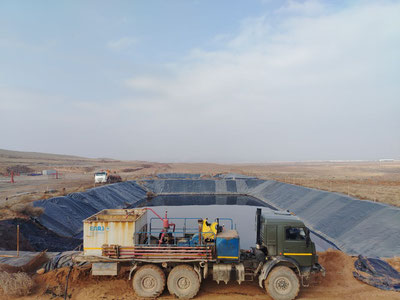 Изрображение 'В Байсуне на месторождении М-25 произошла утечка нефти?'