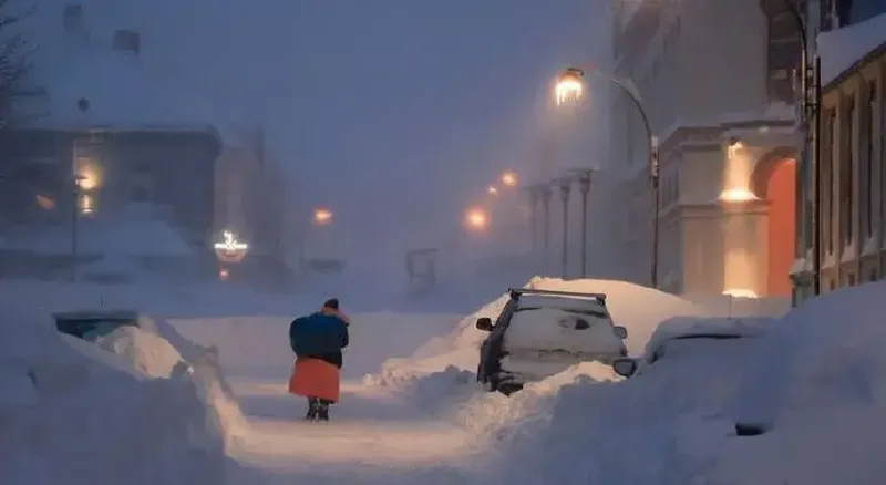 Изрображение 'Сильные снегопады в Европе привели к транспортному коллапсу'