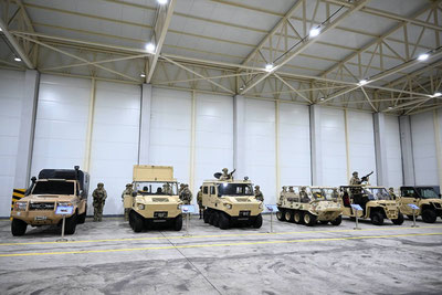 Изрображение 'Глава государства ознакомился с мощностями по производству военной техники'