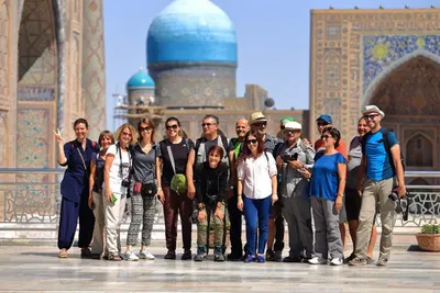 'Ўзбекистонга келувчи туристлар сони 2030 йилгача 20 миллионга етказилади'ning rasmi