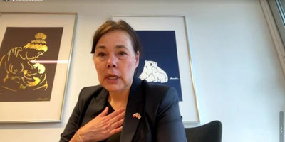 Изрображение 'Глава МИД Гренландии расплакалась во время интервью, комментируя встречу в Белом доме'