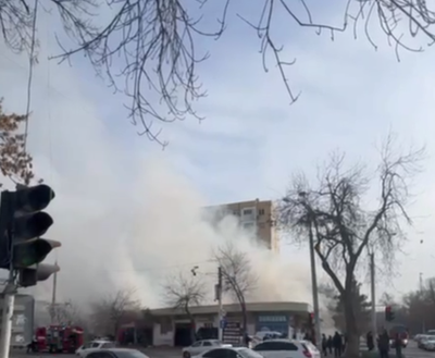 Изрображение 'В автосервисе на Чиланзаре произошел пожар (видео)'