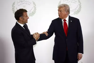 Image of 'Trump does not support Macron's proposal for a summit in Paris.'