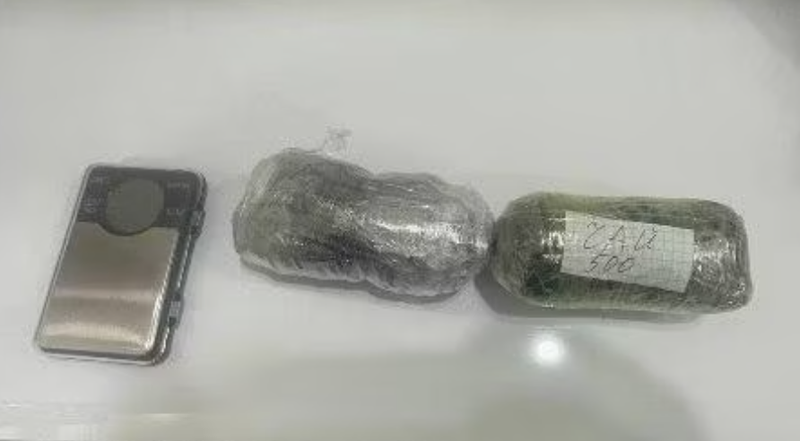 Изрображение 'Под Ташкентом изъяты партии наркотиков, ввезённых из Таджикистана'