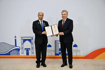 Изрображение 'Глава Узбекистана вручил орден «Дўстлик» президенту World Aquatics Хусейну аль-Мусалламу'