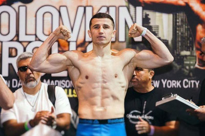 Изрображение 'Исроил Мадримов успешно вернулся на профессиональный ринг'