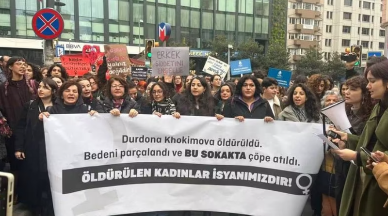 Изрображение 'В Турции после убийства гражданки Узбекистана на улицы вышли тысячи женщин'