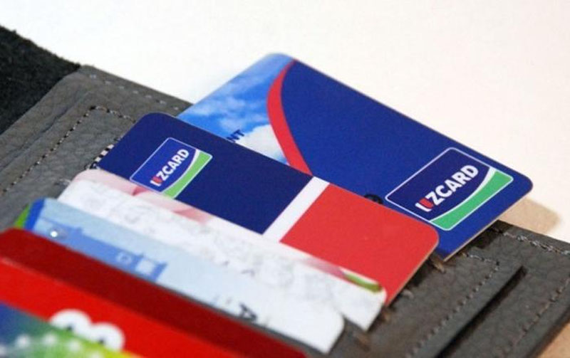 Изрображение 'С 1 апреля алкогольная и табачная продукция не будет продаваться за наличные'