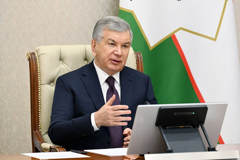 'Фуқаро авиациясини ривожлантириш чора-тадбирлари муҳокама қилинди'ning rasmi