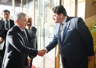 'Шавкат Мирзиёевни Исломободда Покистон бош вазири ўринбосари кутиб олди'ning rasmi