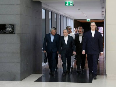 'Ummonda AQSh va Eron o'rtasida navbatdagi muzokaralar boshlandi.'ning rasmi