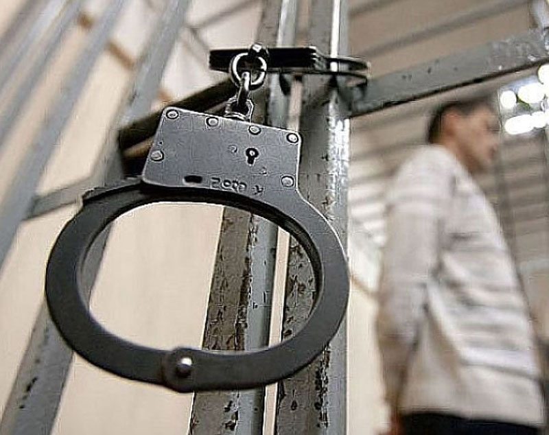 'Qirg‘izistonda eri xotinini yoqib yuborishga urinishda gumonlanib qo‘lga olindi'ning rasmi