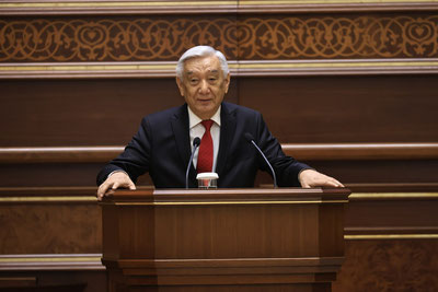 Изрображение 'Мирзо-Улугбек Абдусаломов избран судьей Конституционного суда еще на 10 лет'