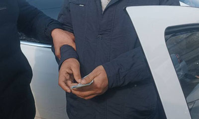 'Surxondaryoda ekologiya idorasi mansabdorisi pora bilan ushlangan'ning rasmi