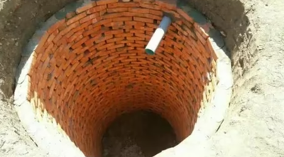 Изрображение 'В Бухаре 5-летняя девочка погибла, упав в выгребную яму соседского туалета'