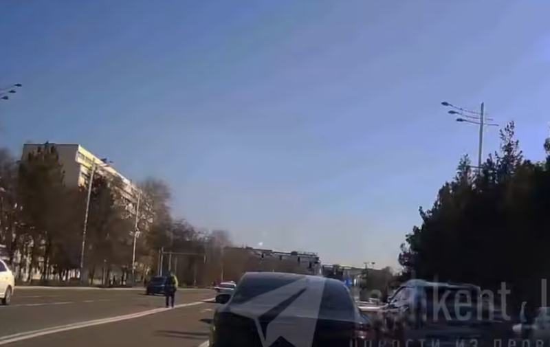 Изрображение 'В небе над Ташкентом заметили метеорит? Комментарии астрономов'