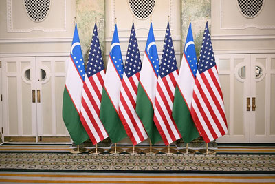 'Мирзиёев Вашингтонда савдо ва инвестиция учрашувларини бошлади'ning rasmi