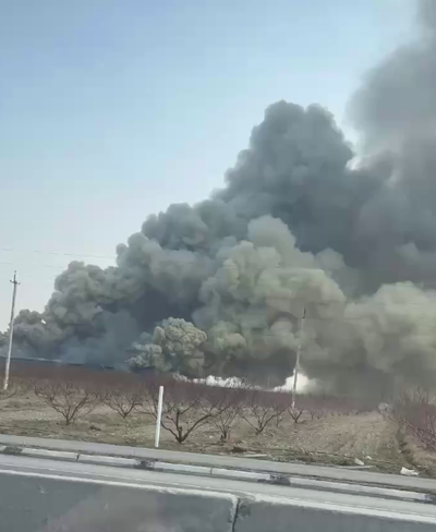 Изрображение 'В Ферганской области произошел крупный пожар (видео)'