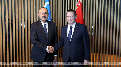 Изрображение 'Премьер-министр Беларуси прибыл в Ташкент'