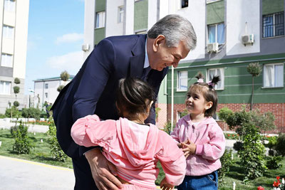 Изрображение 'Шавкат Мирзиёев посетил строящийся массив «Янги Узбекистон» в Джаркургане'