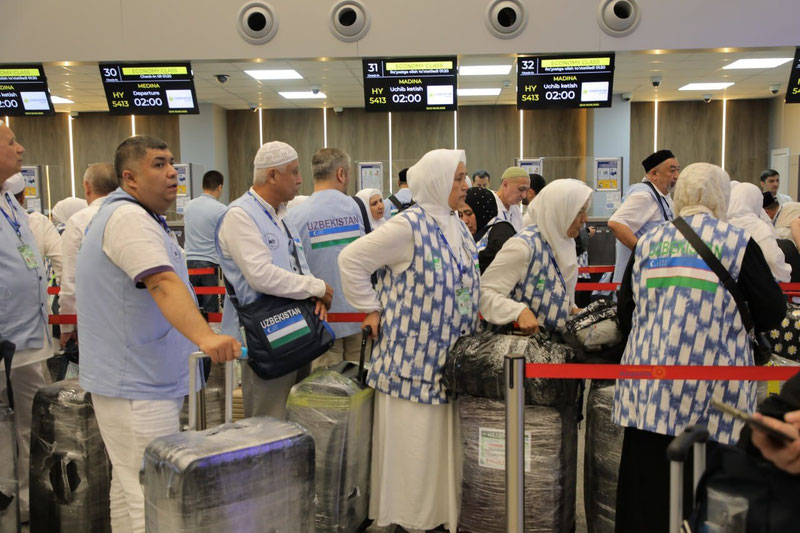 'Umradagi o‘zbekistonliklar uchun maxsus qaytarish reyslari yo‘lga qo‘yiladi'ning rasmi