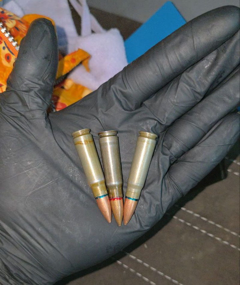 Изрображение 'На таможенном посту "Навои" в автомобиле нашли спрятанные патроны'