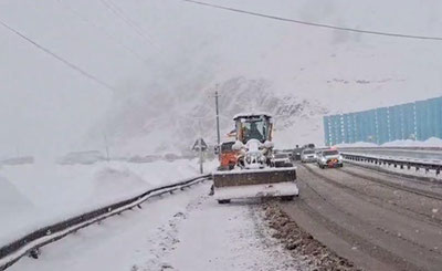 Изрображение 'Высота снежного покрова на перевале Камчик достигла 73 см'