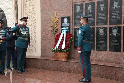 Изрображение 'Семье погибшего инспектора ДПС Хосилбека Эшназарова передана трехкомнатная квартира'