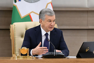 Image of 'In the development of pharmaceuticals, science and skilled specialists are prepared.'