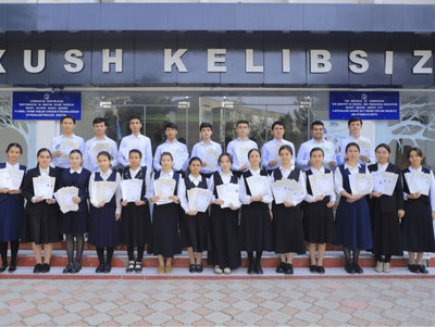 'Навоийда бир мактабнинг 23 ўқувчиси муддатидан олдин талаба бўлди'ning rasmi