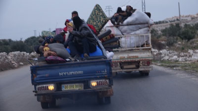 'Ливанда бир ҳафтада қарийб 700 минг киши уйини тарк этди'ning rasmi