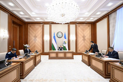 Изрображение 'Шавкат Мирзиёев потребовал ускорить крупные проекты в химической промышленности'